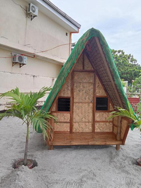 Suzuki Beach Hotel Olongapo Zewnętrze zdjęcie