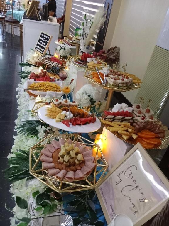 Suzuki Beach Hotel Olongapo Zewnętrze zdjęcie