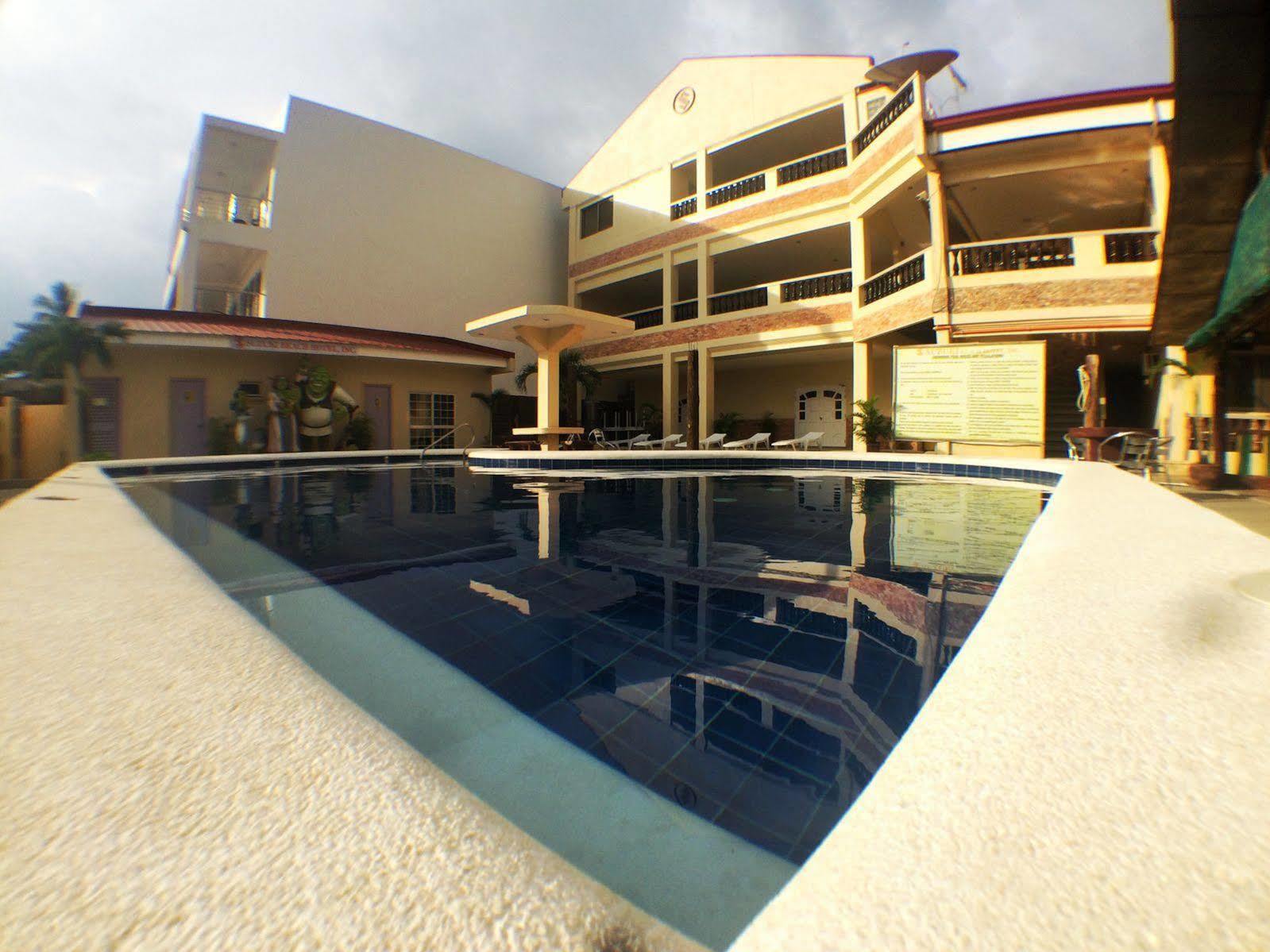 Suzuki Beach Hotel Olongapo Zewnętrze zdjęcie