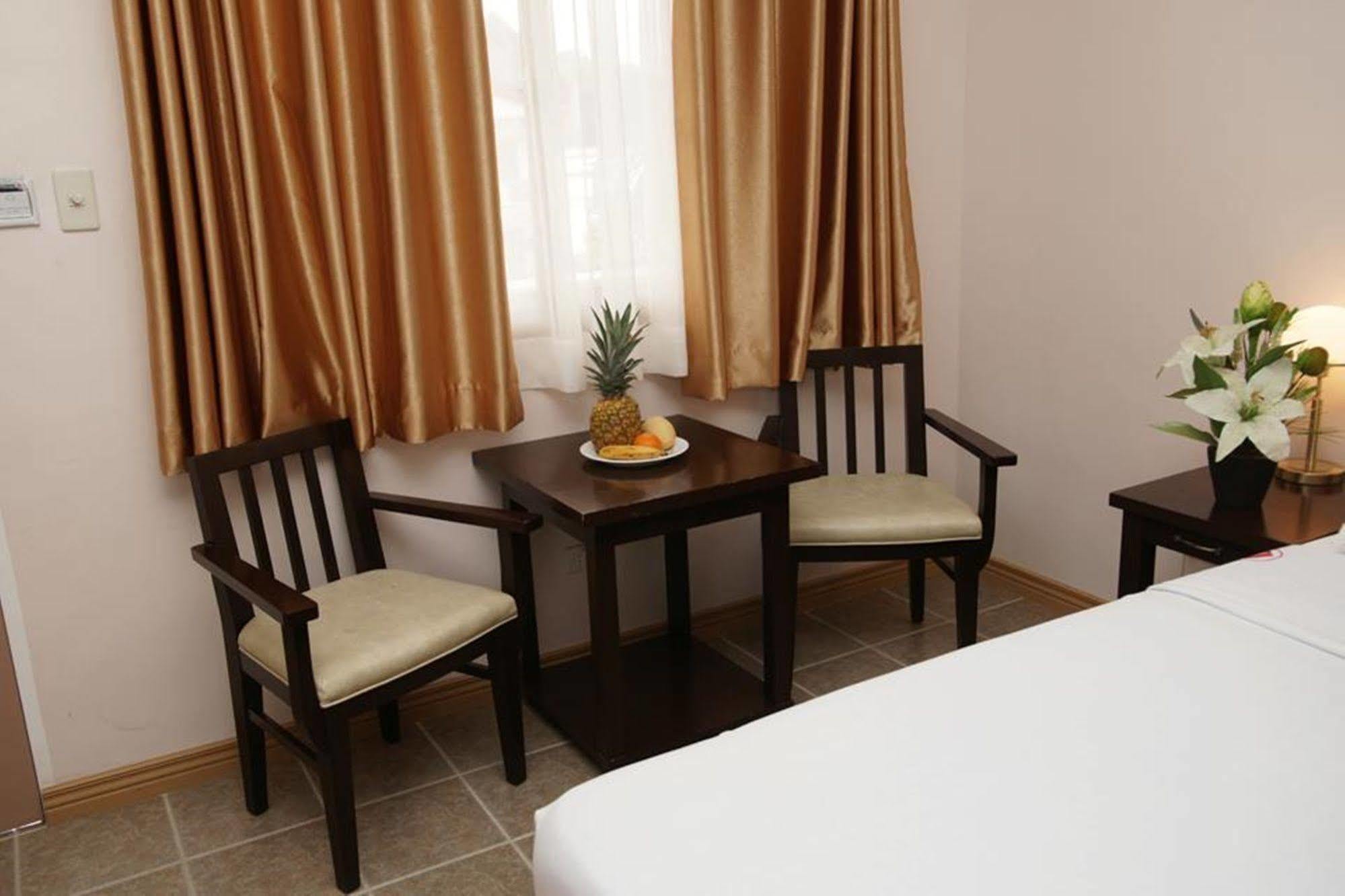 Suzuki Beach Hotel Olongapo Zewnętrze zdjęcie