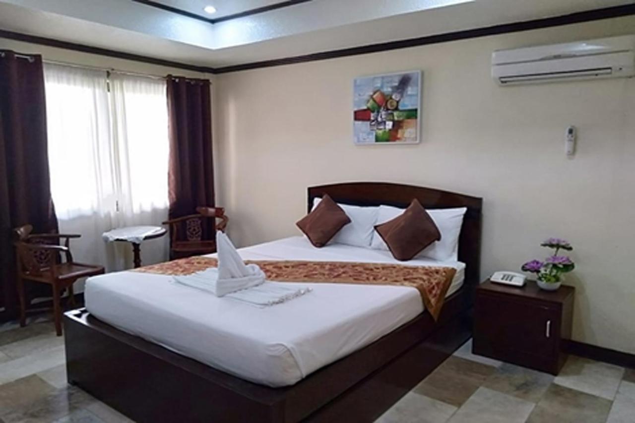 Suzuki Beach Hotel Olongapo Zewnętrze zdjęcie